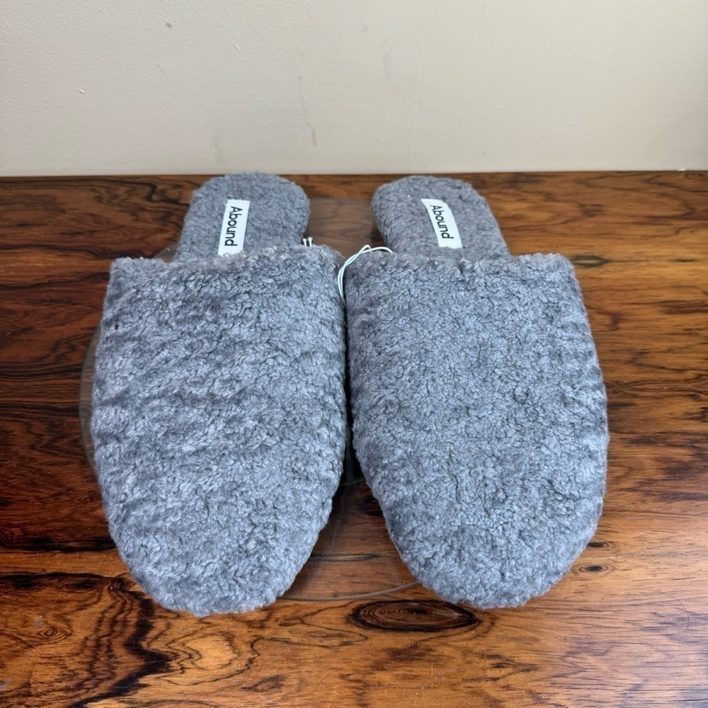 NEW Abound Drew Faux Fur Scuff Slipper in grey